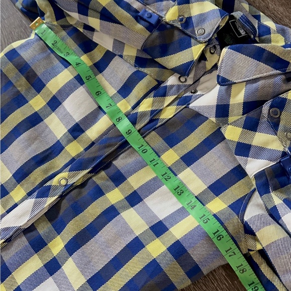 The North Face, Women’s, Plaid, Snap Front, Jacket. - Picture 10 of 11